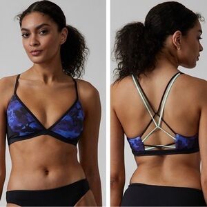 Athleta Freestyle Blue Camo Bikini Top